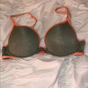 ⭐️Victoria’s Secret perfect shape bra *final price*⭐️